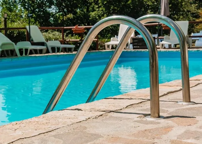 Al Podere Del Nonno Romolo Agroturismo *